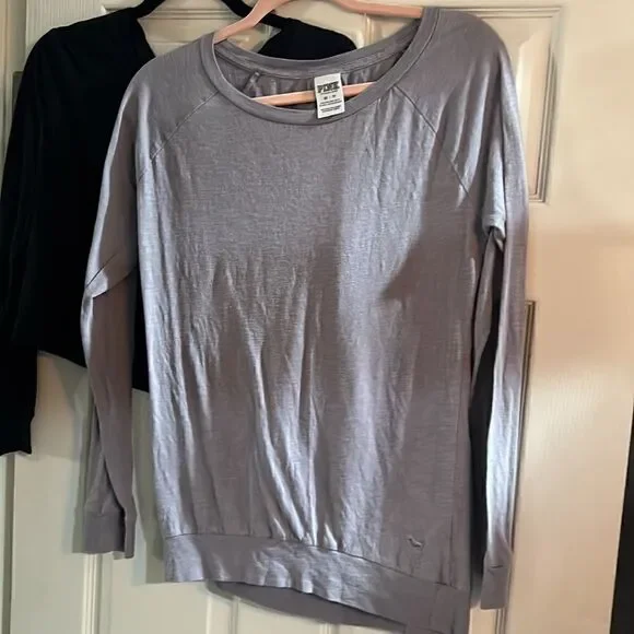 3 pack Victorias Secret & Pink lightweight sweater - Picture 3 of 4